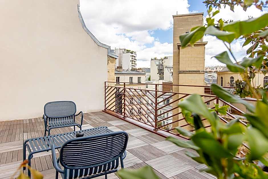 Suites FL By Sweett