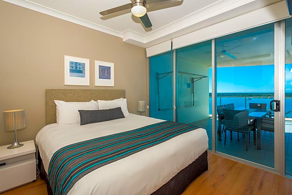 Silvershore Apartments on the Broadwater