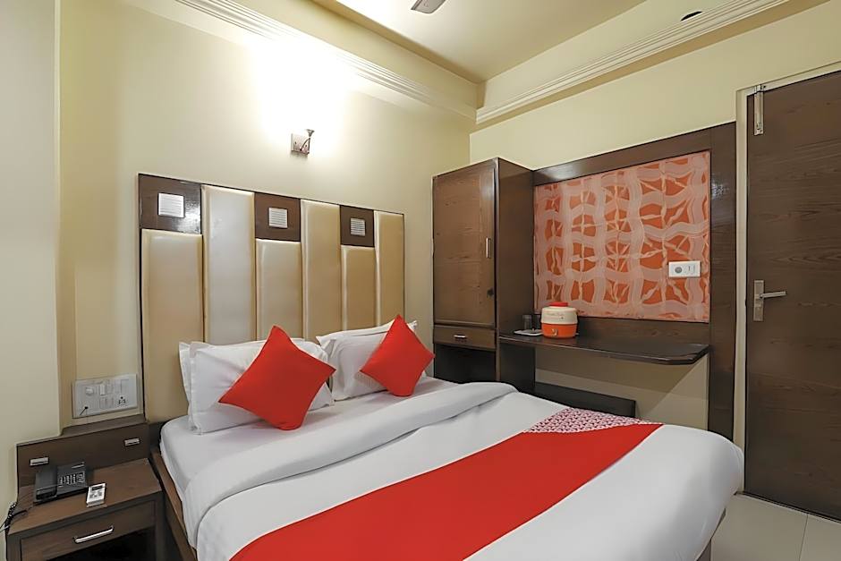 Hotel O Kanchan Palace