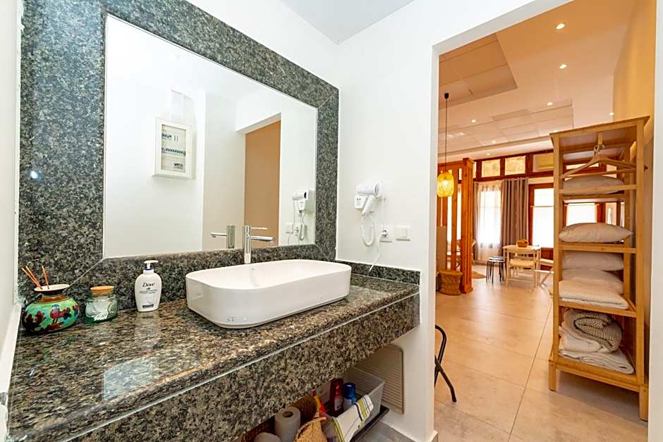 Aegina Town Cozy Escape