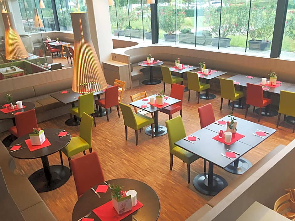 All in Red Thermenhotel