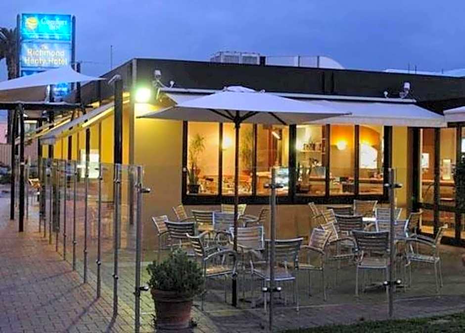 Richmond Henty Hotel