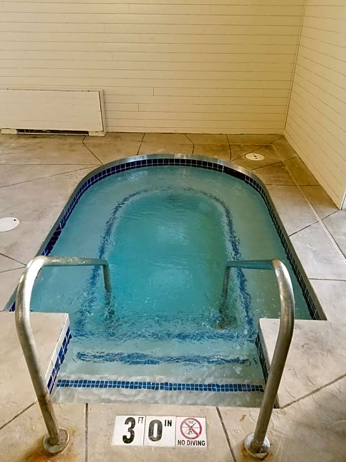 AmericInn by Wyndham Prairie du Chien