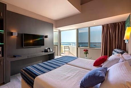 Grand Suite with Panoramic Sea View