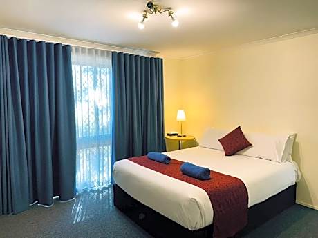Edinburgh Motor Inn