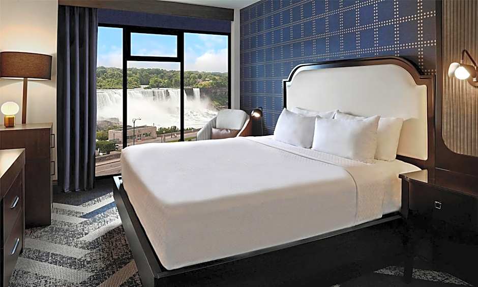 The Brock Niagara Falls Fallsview, Tapestry by Hilton
