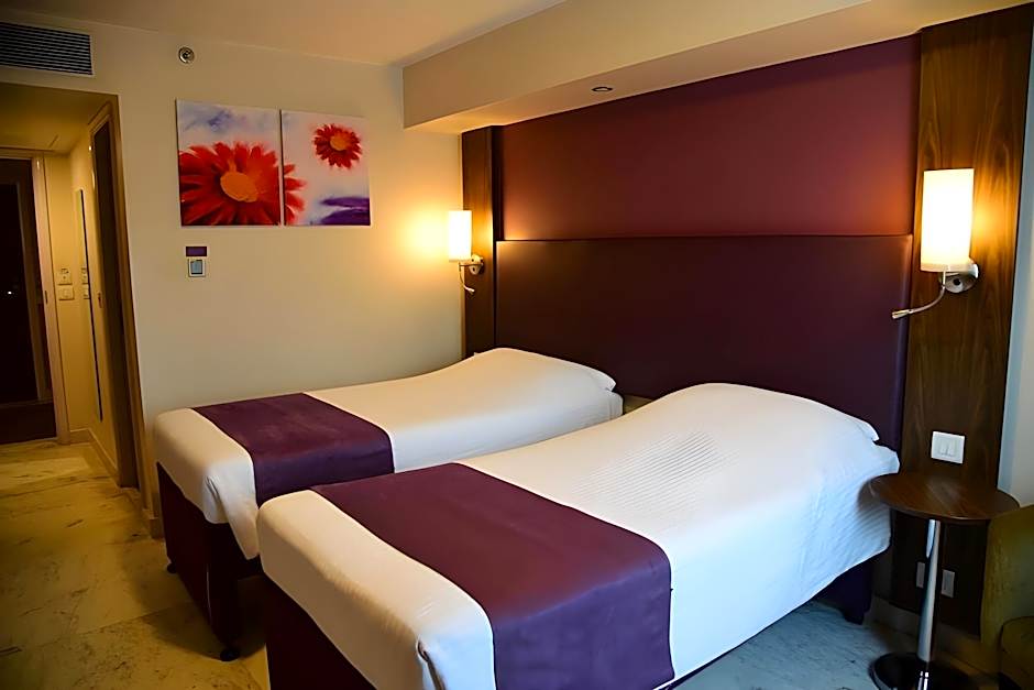 Caspia Hotel New Delhi Shalimar Bagh