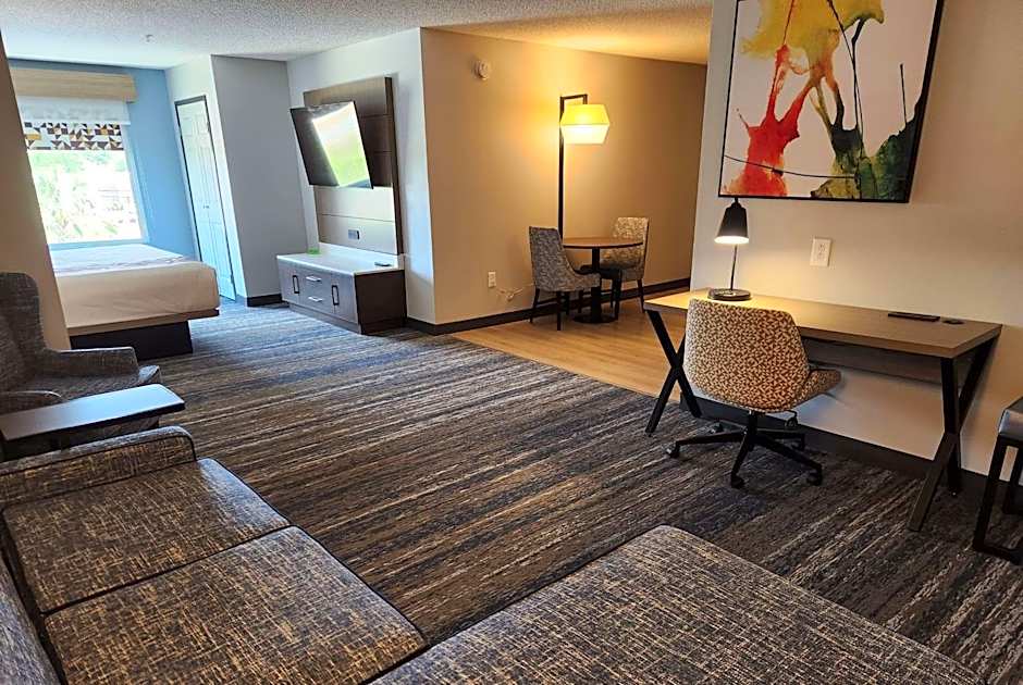 La Quinta Inn & Suites by Wyndham Warner Robins - Robins Afb