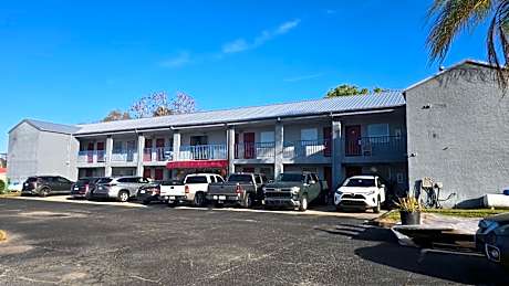 Lakeview Inn & Suites Okeechobee