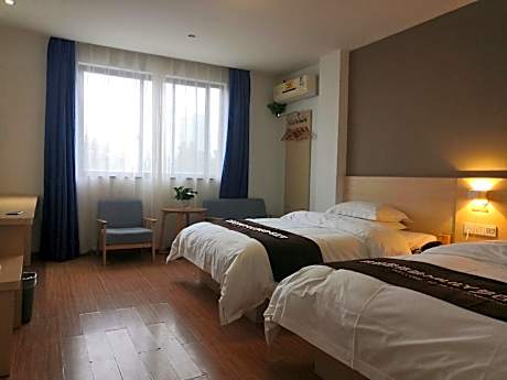 Zero Pressure Twin Room