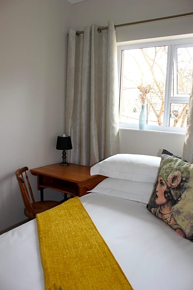 a Dam's View Accommodation