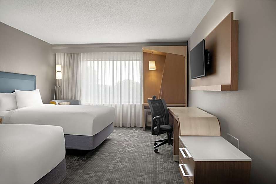 Photo 1 of 7 of 2 Queen Beds