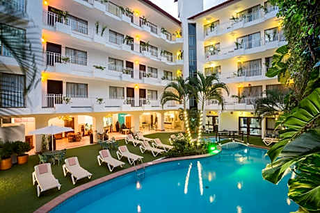 Los Arcos Suites
