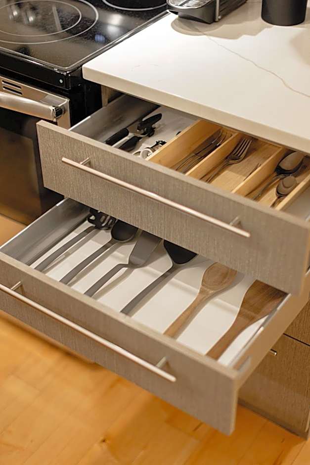 Rozenhaus Montreal Hotel