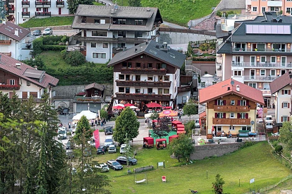 La Tambra - Residence - Central with Restaurant