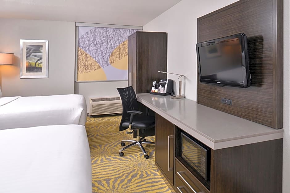 Holiday Inn Richardson, an IHG Hotel