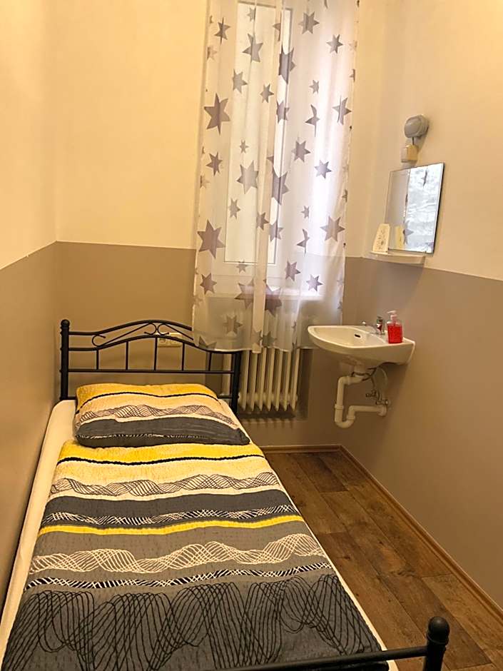 Pension&Hostel Anna - Monteurzimmer