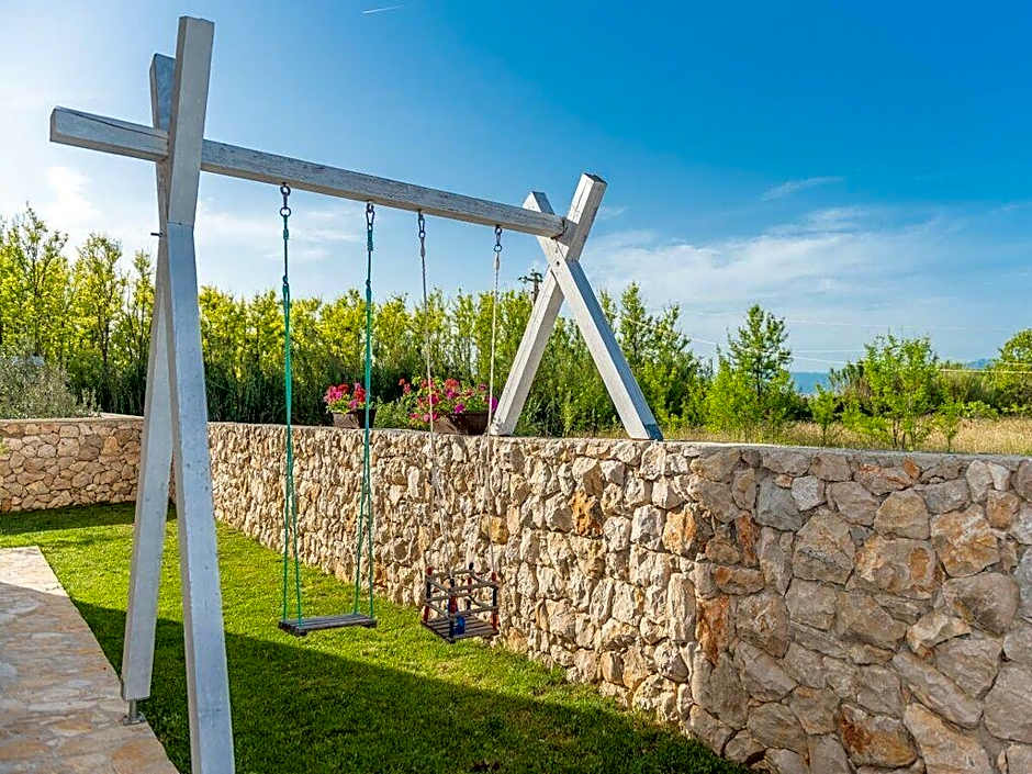 Villa Kirsten with heated pool, jacuzzi and sauna - by TA Leut Agency