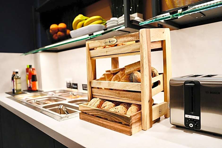 Arthotel Ambassador Wiesbaden - FREE PARKING