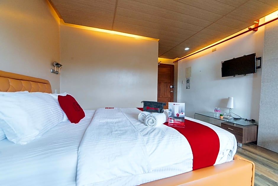 RedDoorz@Lawaan Roxas City