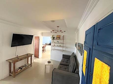 Casa completa a 70 m da praia dos ossos