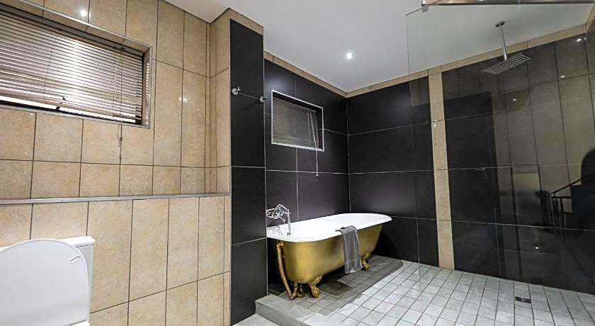 The Lakes Hotel and Conference