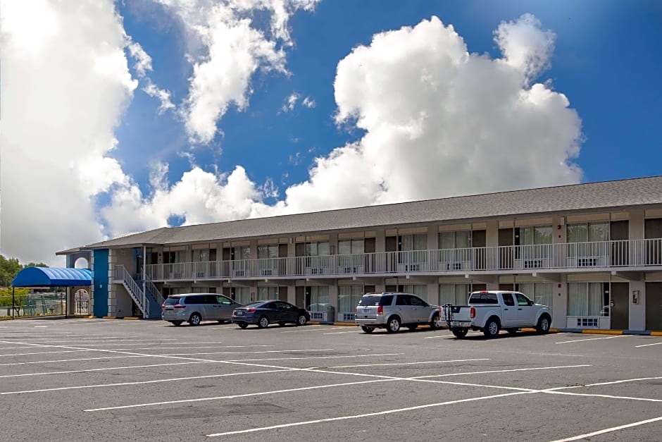 Days Inn by Wyndham Apopka/Orlando