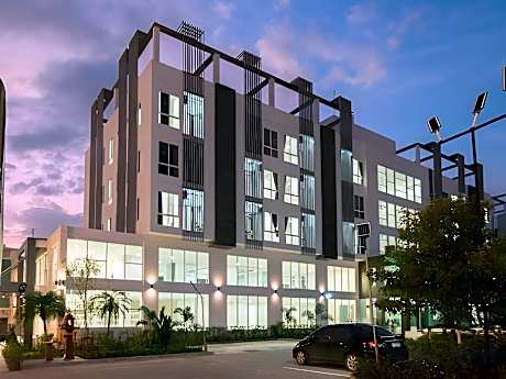 GRAND PA Hotel Resort Lamphun Chiang Mai