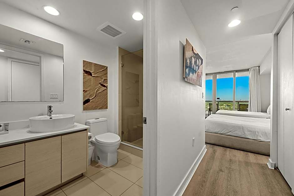 Water View Building With Pool - 5-Min Walk To The Beach - Cozy Studios