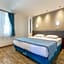 Risus Garden Marina Hotel