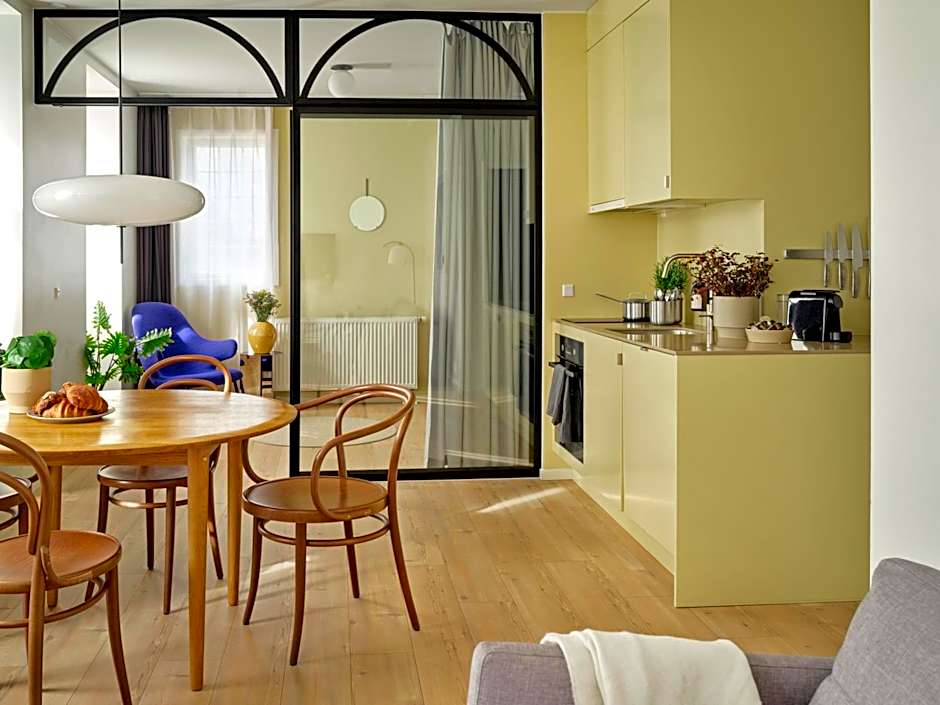 Apēron Apartment Hotel
