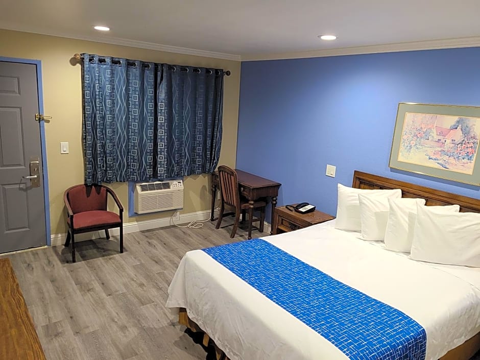 Travelodge by Wyndham Clearlake