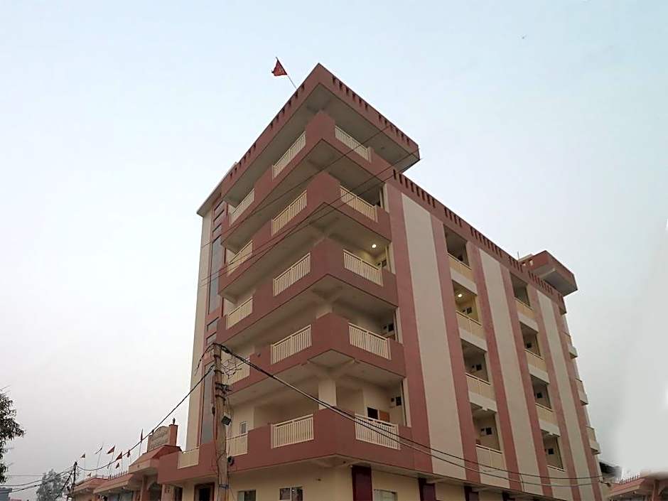 OYO 28629 Hotel Crosswind