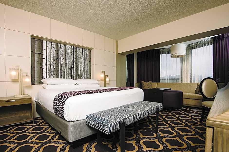 Photo 1 of 4 of Premium 1 King Bed, Nonsmoking