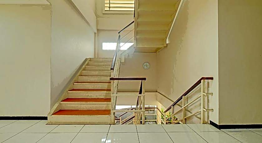 OYO 389 Sky Guesthouse