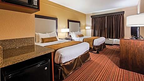 Queen Room with Two Queen Beds - Non Smoking