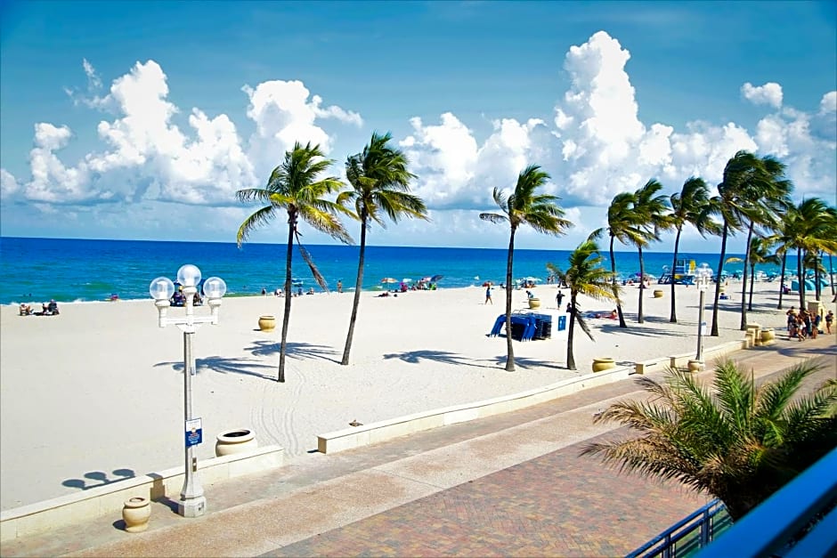 Diane Oceanfront Suites