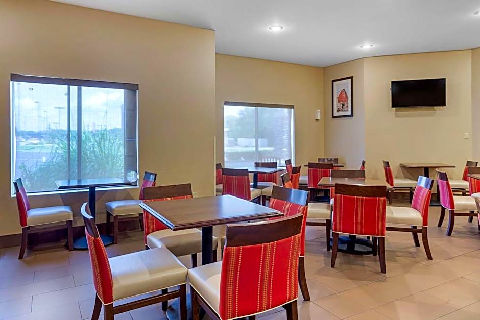 Comfort Inn & Suites Pittsburg KS