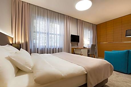 Deluxe Double or Twin Room with Free Parking