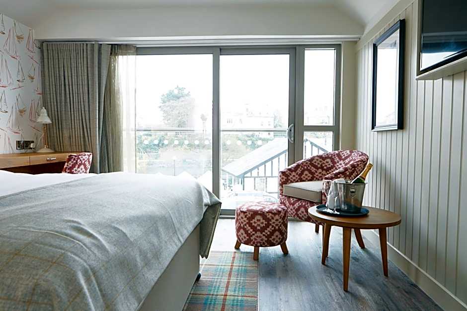 The Boathouse Inn & Riverside Rooms