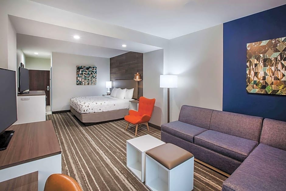 La Quinta Inn & Suites by Wyndham Owasso