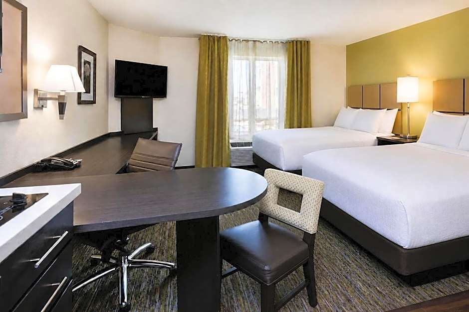 Candlewood Suites Pearl By IHG