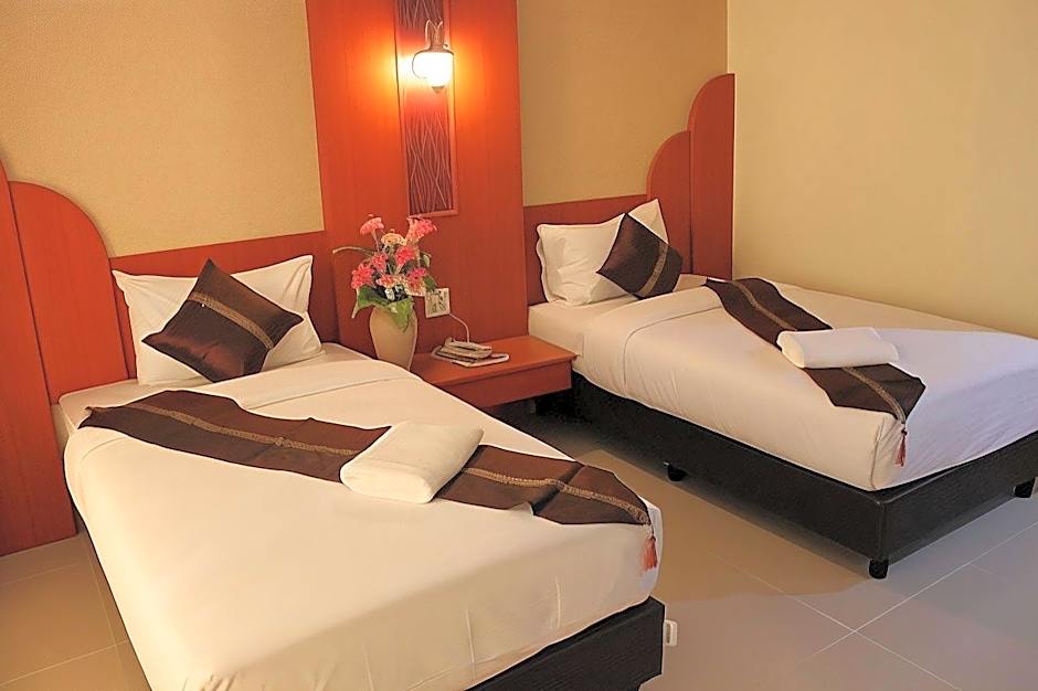Poonsook Phitsanulok Hotel