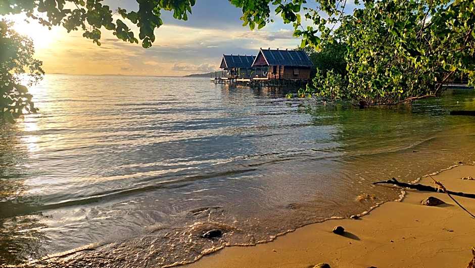 Methos Homestay - Raja Ampat