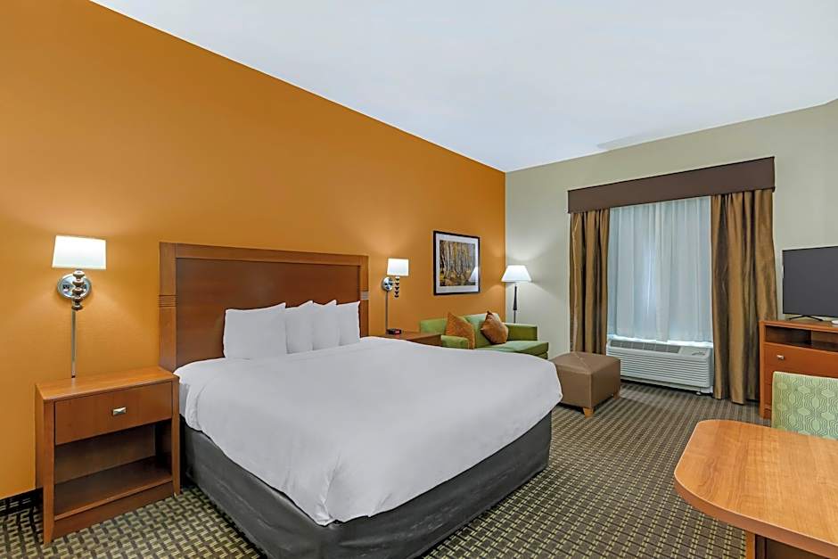 Photo 1 of 8 of Efficiency 1 King Bed