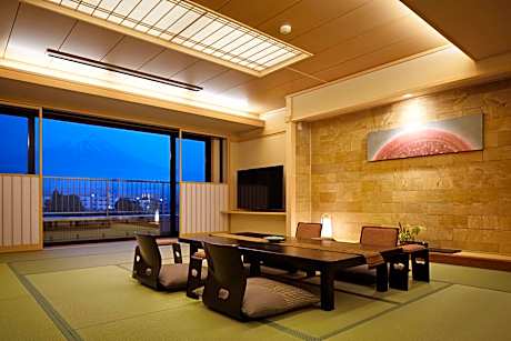 Deluxe Suite with Tatami Area and Open-Air Bath and Mt.Fuji View