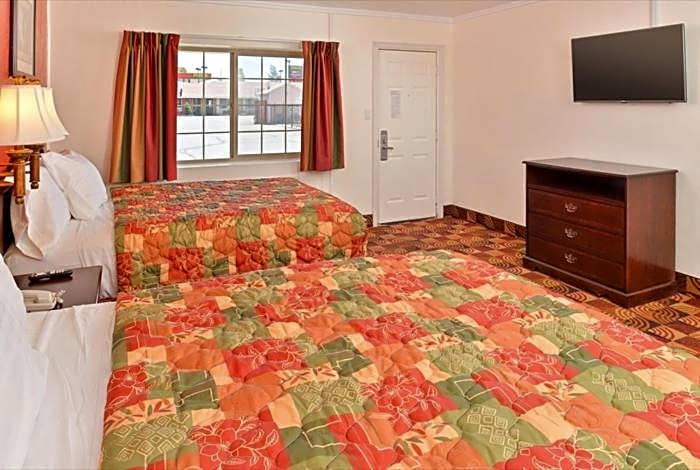 Photo 1 of 5 of 1 Queen Bed