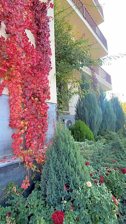 Olympia Garden Hotel