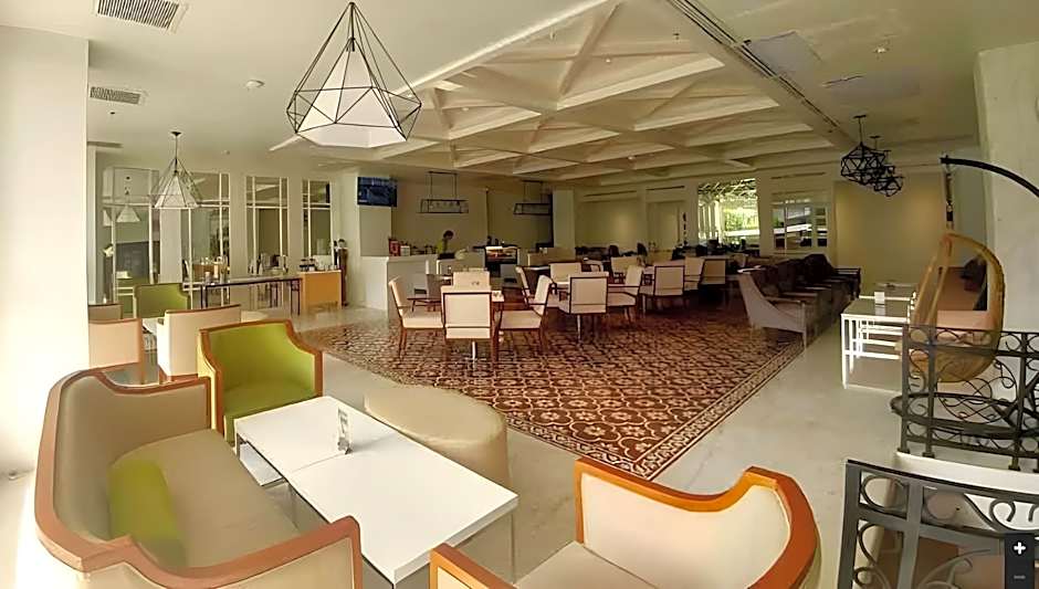 Maxonehotels At Glodok