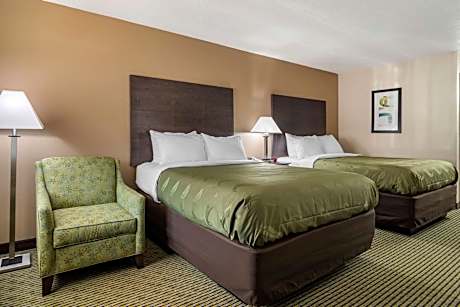 Queen Room with Two Queen Beds - Non-Smoking